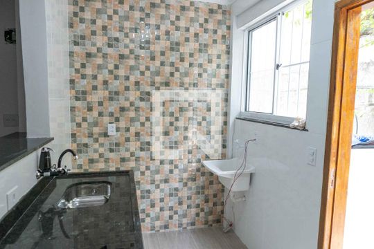 Cozinha e Área de Serviço de kitnet/studio para alugar com 1 quarto, 20m² em Fonseca, Niterói