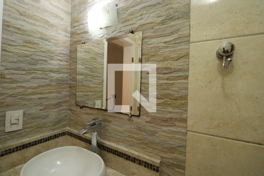 Banheiro de casa de condomínio à venda com 2 quartos, 65m² em Vila Sao Joao Batista, Guarulhos