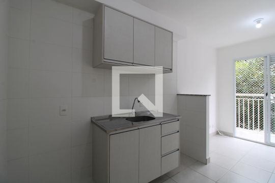 Cozinha de apartamento para alugar com 1 quarto, 37m² em Cidade Ademar, São Paulo