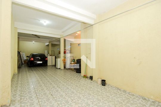 Garagem de casa à venda com 3 quartos, 220m² em Picanço, Guarulhos