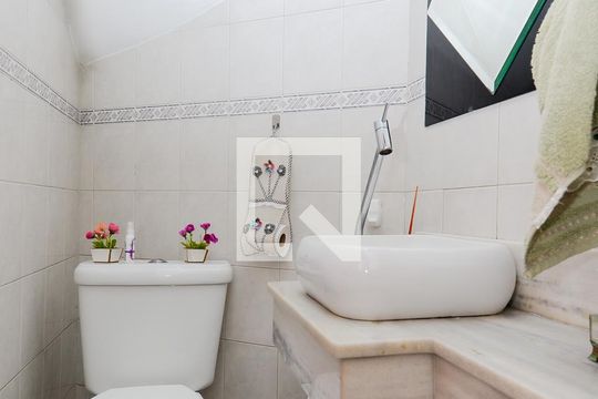 Lavabo de casa à venda com 3 quartos, 220m² em Picanço, Guarulhos