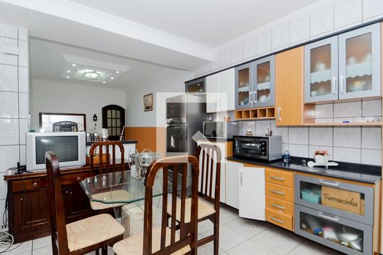 Cozinha de casa à venda com 3 quartos, 220m² em Picanço, Guarulhos