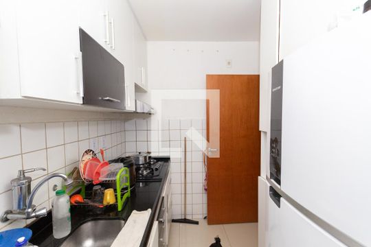 Cozinha de apartamento à venda com 2 quartos, 60m² em Cardoso, Belo Horizonte