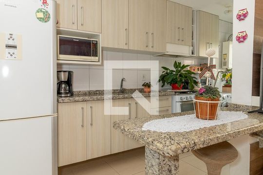 Cozinha de apartamento à venda com 2 quartos, 89m² em Jardim Carvalho, Porto Alegre