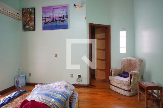 Quarto 3 de casa à venda com 4 quartos, 220m² em Jardim Itu, Porto Alegre
