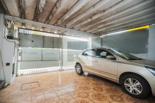 Garagem de casa à venda com 5 quartos, 120m² em Vila Romana, São Paulo