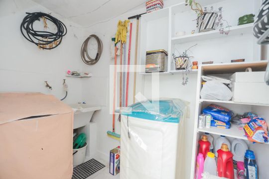 Área de Serviço de casa à venda com 5 quartos, 120m² em Vila Romana, São Paulo
