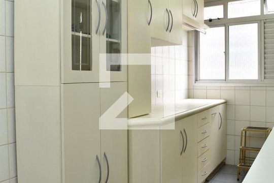 Área de serviço de apartamento para alugar com 4 quartos, 211m² em Batel, Curitiba