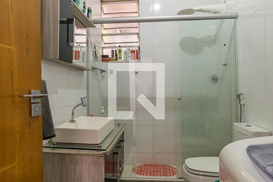 Banheiro de apartamento à venda com 3 quartos, 80m² em Penha Circular, Rio de Janeiro