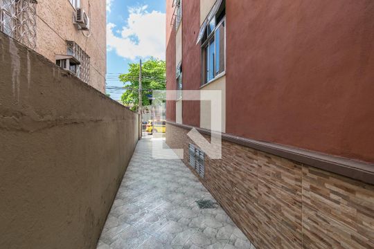 Área comum de acesso de apartamento à venda com 3 quartos, 80m² em Penha Circular, Rio de Janeiro