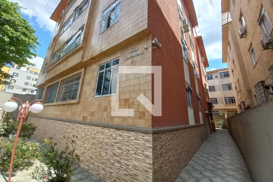 Fachada interna de apartamento à venda com 3 quartos, 80m² em Penha Circular, Rio de Janeiro