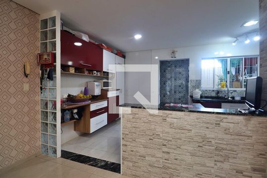 Cozinha de casa à venda com 3 quartos, 186m² em Vila Guiomar, Santo André