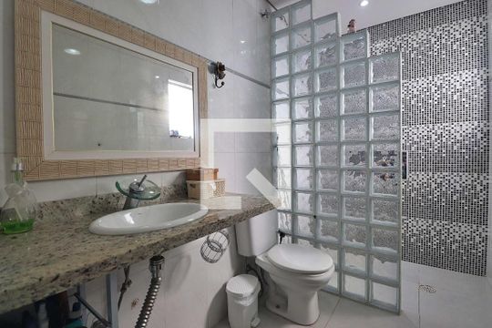 Banheiro da Suíte 1 de casa à venda com 3 quartos, 186m² em Vila Guiomar, Santo André