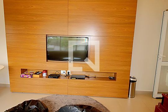 Sala de TV de apartamento para alugar com 3 quartos, 96m² em Vila Andrade, São Paulo