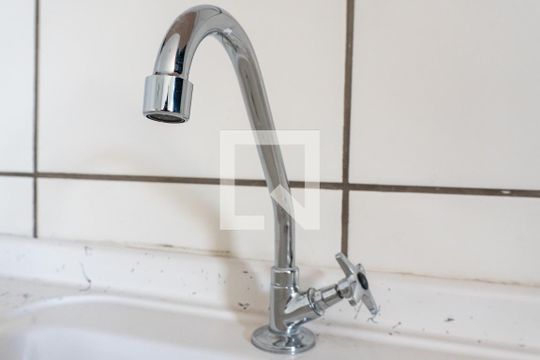 Cozinha - Torneira de apartamento para alugar com 2 quartos, 41m² em Vila Mira, São Paulo