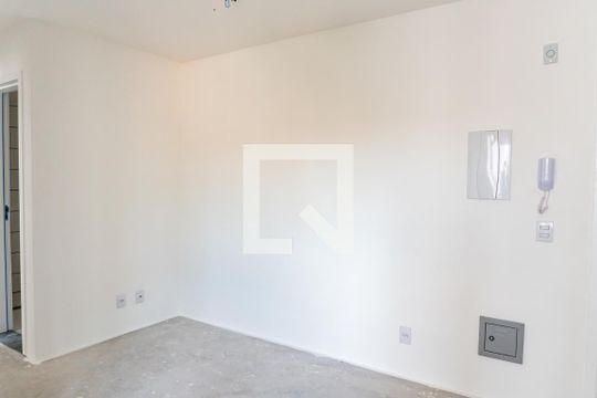 Sala de apartamento para alugar com 2 quartos, 41m² em Vila Mira, São Paulo