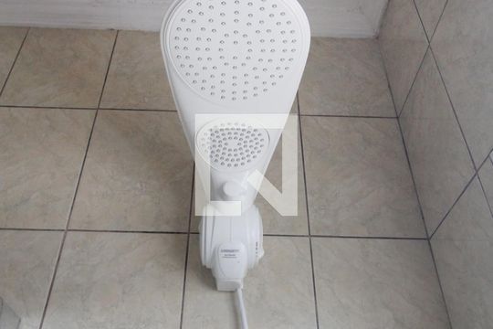Banheiro da Suíte de casa para alugar com 3 quartos, 240m² em Jardim Astro, Sorocaba