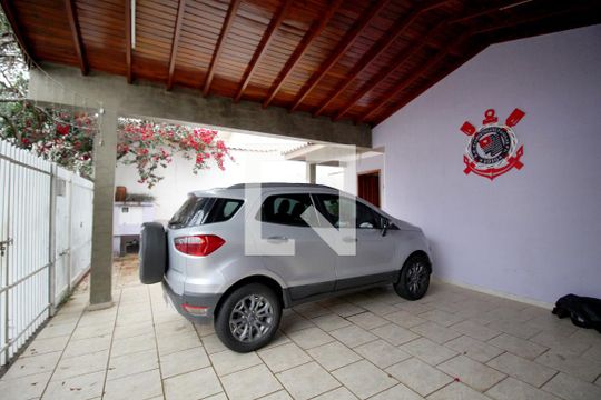 Garagem de casa para alugar com 3 quartos, 240m² em Jardim Astro, Sorocaba