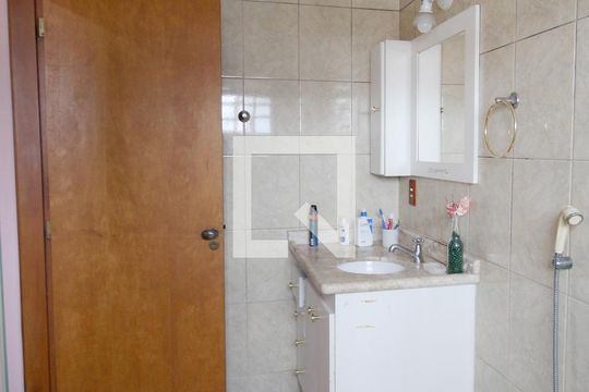 Banheiro da Suíte de casa para alugar com 3 quartos, 240m² em Jardim Astro, Sorocaba
