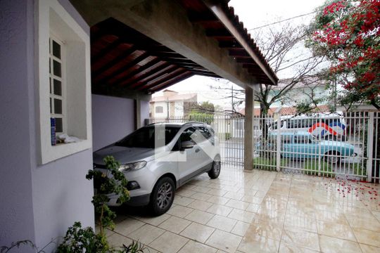 Garagem de casa para alugar com 3 quartos, 240m² em Jardim Astro, Sorocaba