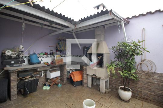 Área Externa de casa para alugar com 3 quartos, 240m² em Jardim Astro, Sorocaba