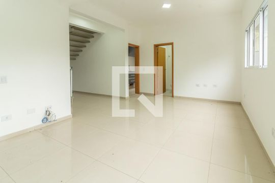 Sala de casa para alugar com 3 quartos, 400m² em Jardim dos Ipês, Embu das Artes