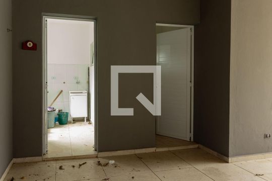 Área de Serviço de casa para alugar com 3 quartos, 400m² em Jardim dos Ipês, Embu das Artes