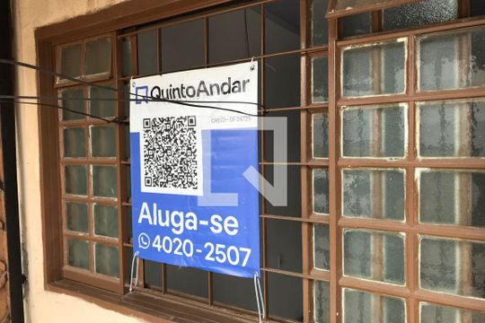 Plaquinha Aluga-se de casa à venda com 6 quartos, 484m² em Samambaia Norte (samambaia), Brasília