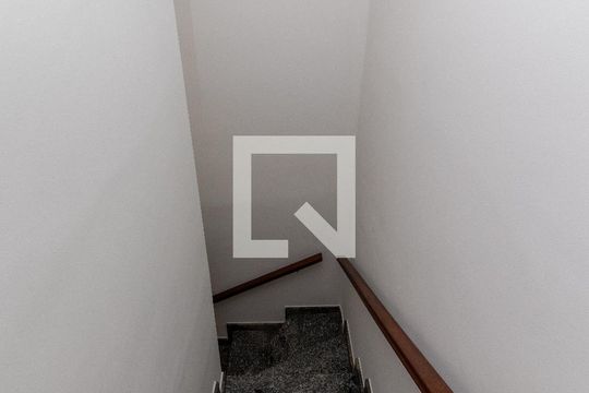 Escada de casa à venda com 3 quartos, 160m² em Vila Dom Pedro Ii, São Paulo