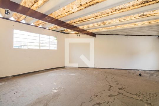 Salão de casa à venda com 4 quartos, 220m² em Vila Nilo, São Paulo