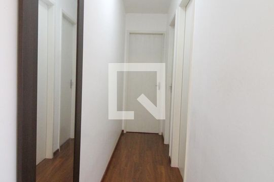 Corredor de apartamento à venda com 2 quartos, 48m² em Igara, Canoas
