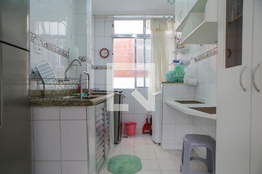 Cozinha de apartamento para alugar com 2 quartos, 60m² em Aparecida, Santos