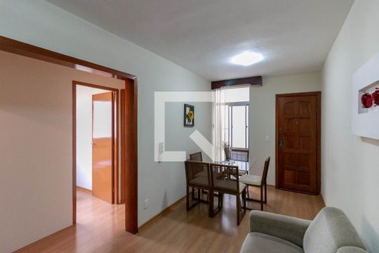 Sala de apartamento para alugar com 3 quartos, 70m² em Alto Caiçaras, Belo Horizonte