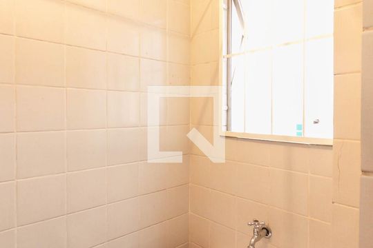 Área de Serviço de apartamento para alugar com 3 quartos, 70m² em Alto Caiçaras, Belo Horizonte