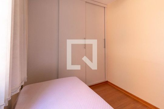 Quarto 2 de apartamento para alugar com 3 quartos, 70m² em Alto Caiçaras, Belo Horizonte