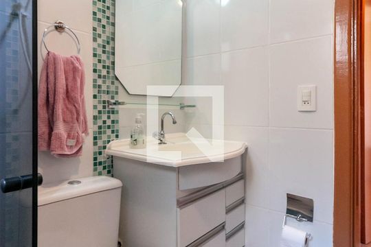 Banheiro Social de apartamento para alugar com 3 quartos, 70m² em Alto Caiçaras, Belo Horizonte