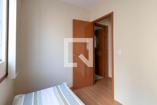 Quarto 3 de apartamento para alugar com 3 quartos, 70m² em Alto Caiçaras, Belo Horizonte