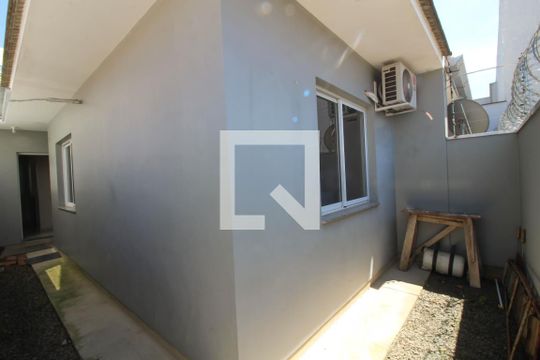 Varanda de casa à venda com 2 quartos, 80m² em Igara, Canoas