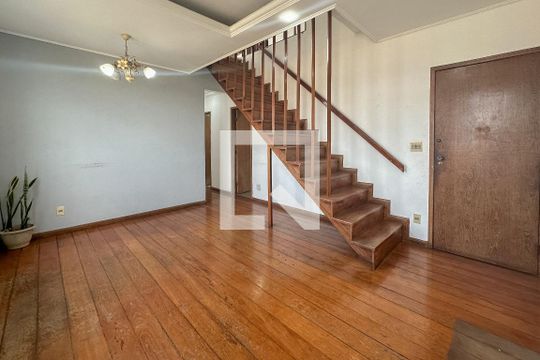 Apartamento para alugar com 4 quartos, 150m² em Sagrada Família, Belo Horizonte