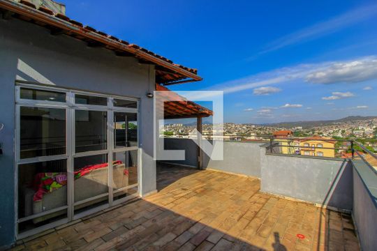 Cobertura de apartamento para alugar com 4 quartos, 150m² em Sagrada Família, Belo Horizonte