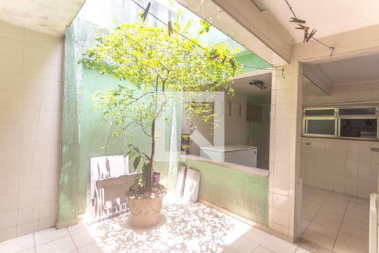 Área de serviço de casa à venda com 4 quartos, 190m² em Taboão, São Bernardo do Campo