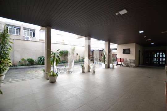 Área comum de apartamento para alugar com 3 quartos, 100m² em Menino Deus, Porto Alegre