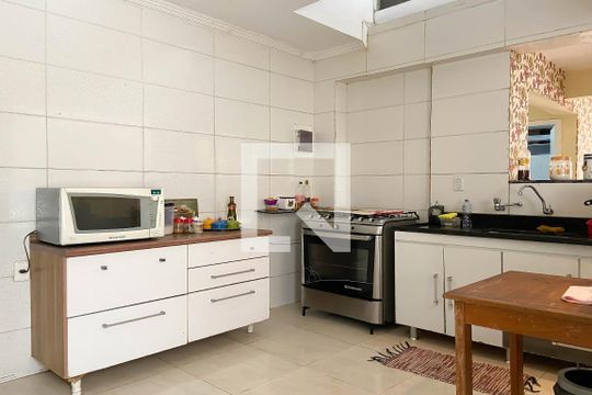 Cozinha de casa à venda com 2 quartos, 250m² em Cipava, Osasco