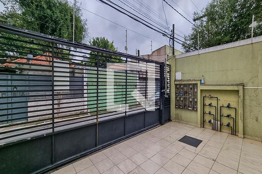 Quintal de casa para alugar com 1 quarto, 33m² em Vila Germinal, São Paulo