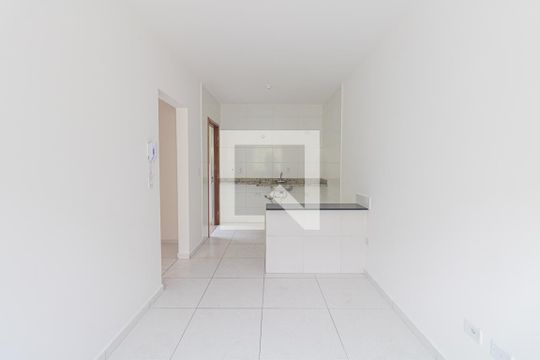 Sala e Cozinha de casa para alugar com 1 quarto, 33m² em Vila Germinal, São Paulo