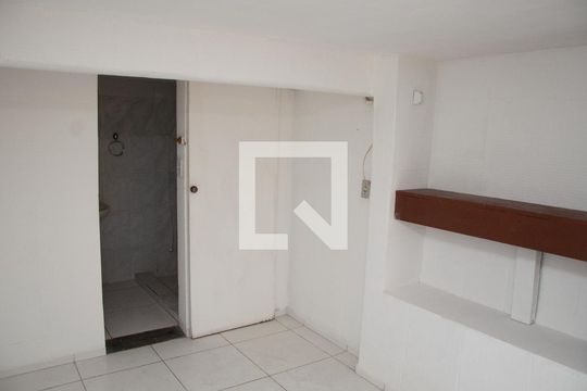 Casa para alugar com 1 quarto, 40m² em Jardim Pérola, Contagem