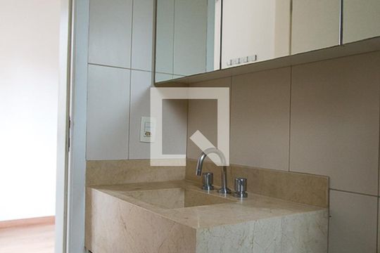 Banheiro da Suíte de apartamento para alugar com 2 quartos, 50m² em Saúde, São Paulo