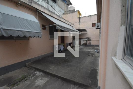 Vista do Quarto 1 de apartamento para alugar com 1 quarto, 50m² em Irajá, Rio de Janeiro