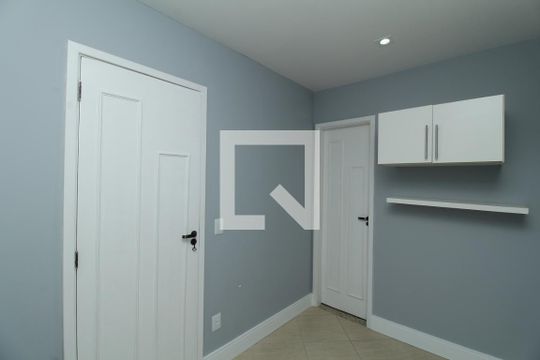 Quarto de Serviço de apartamento à venda com 2 quartos, 75m² em Recreio dos Bandeirantes, Rio de Janeiro