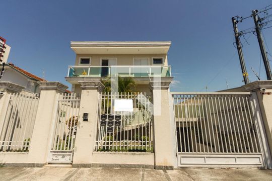 Fachada  de casa de condomínio para alugar com 3 quartos, 82m² em Penha de França, São Paulo